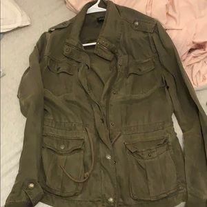 The cutest army green jacket